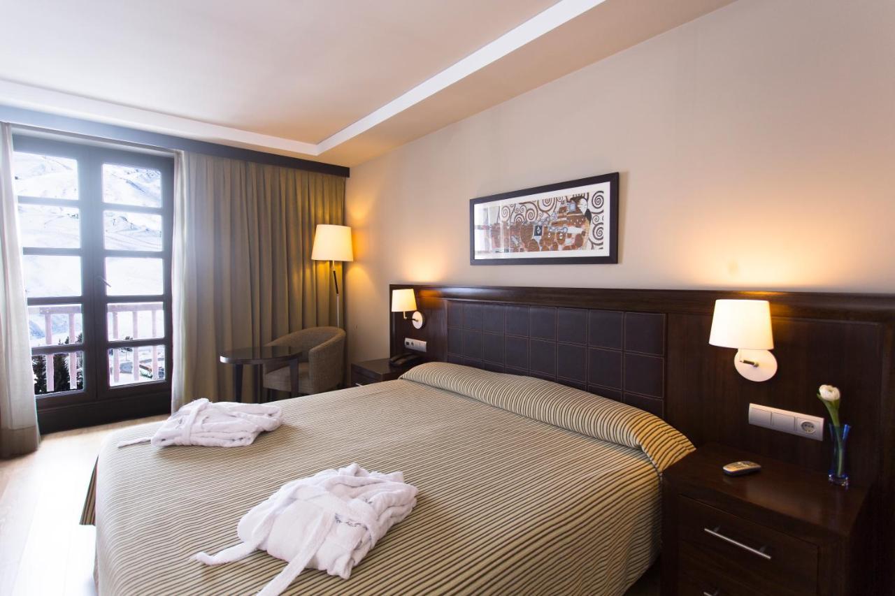 Snoe Aragon Hills Otel Formigal Dış mekan fotoğraf